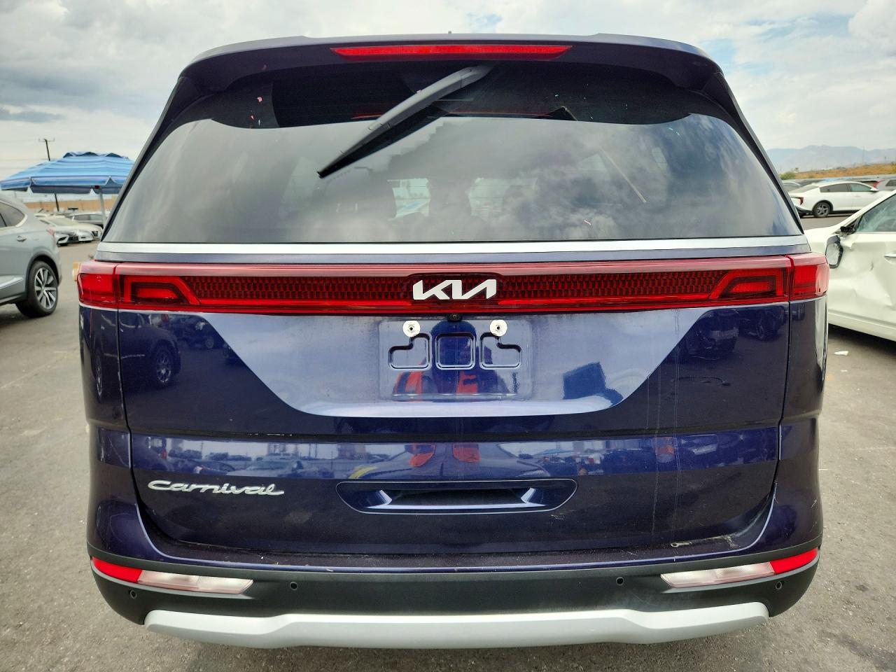 2022 Kia Carnival Lx - Фото 6