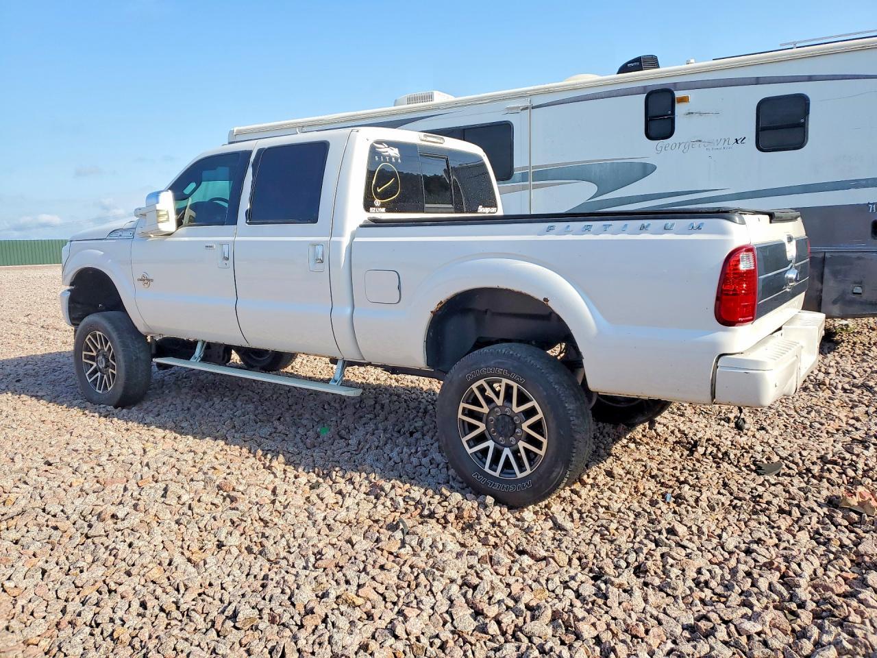 2015 Ford F250 Super Duty - Фото 2