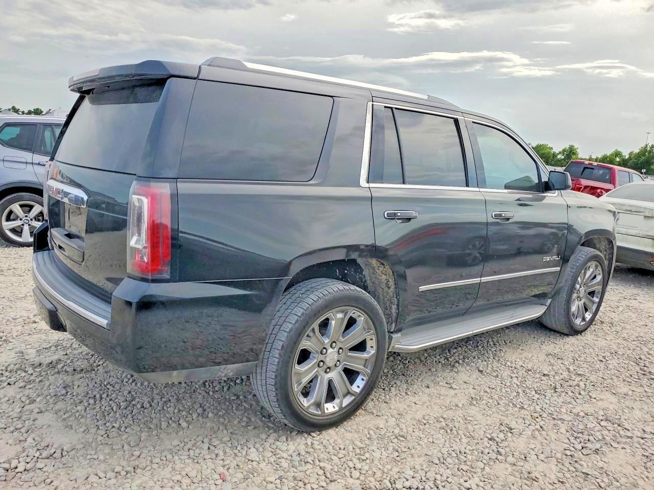 2015 GMC Yukon Denali - Фото 3
