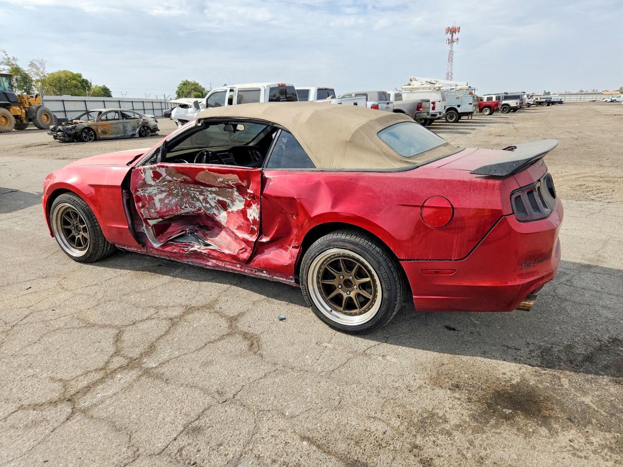 2013 Ford Mustang - Фото 2
