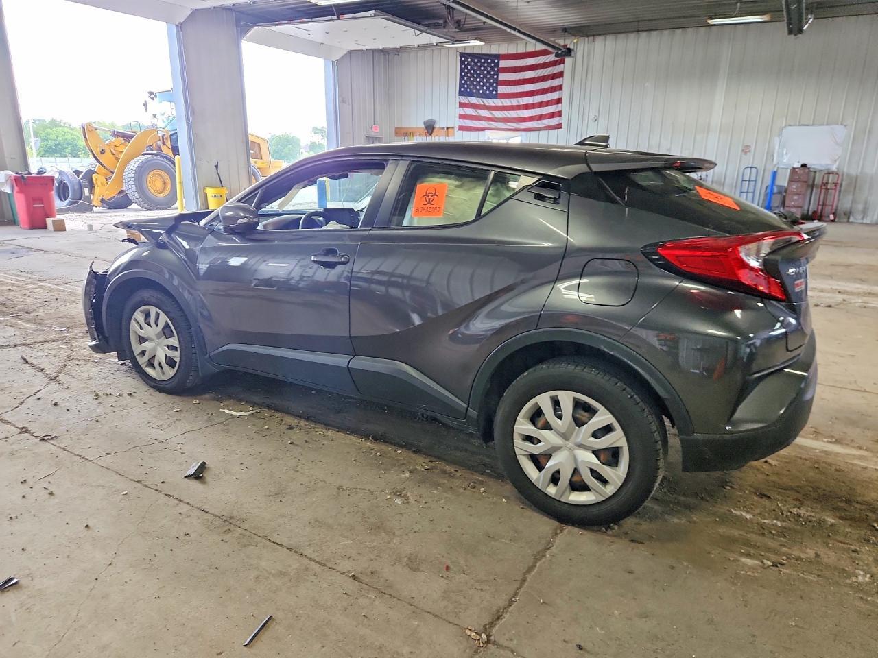 2021 Toyota C-Hr Le - Image 2