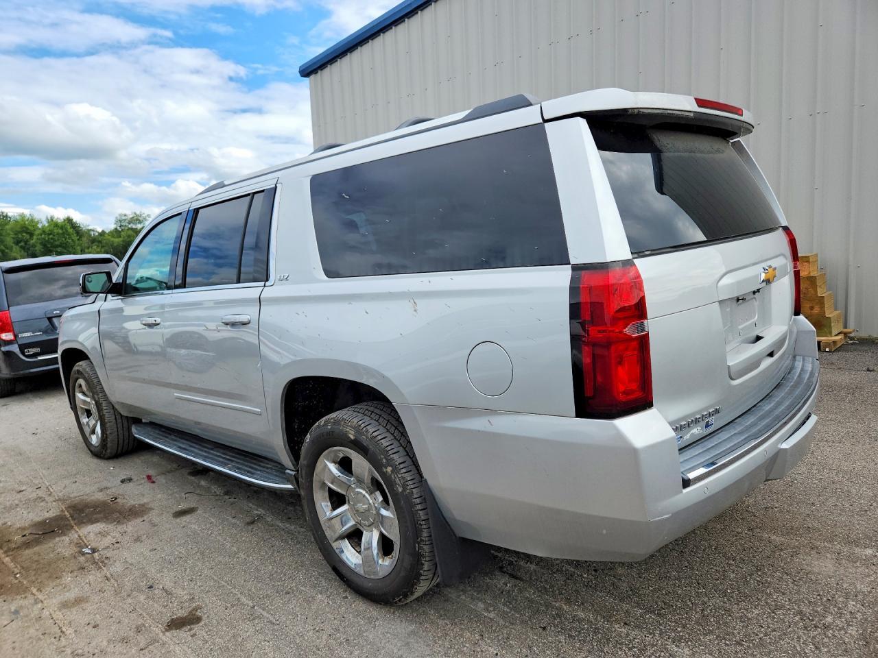 2015 Chevrolet Suburban K1500 Ltz - Фото 2