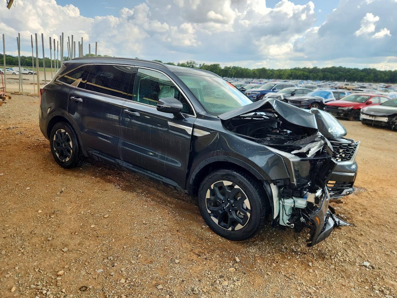 2025 Kia Sorento S - Фото 4
