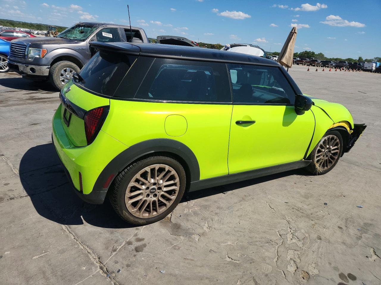 2025 Mini Cooper S - Фото 3
