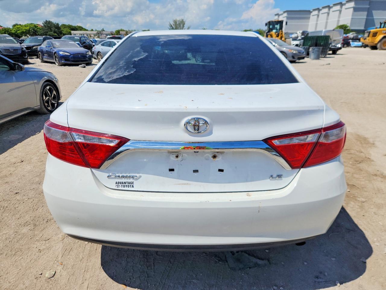 2015 Toyota Camry Le - Image 6