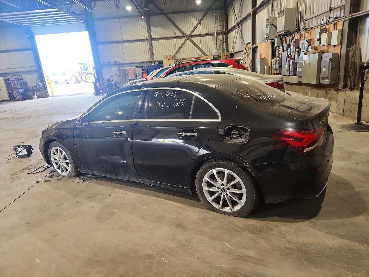 2021 Mercedes-Benz A 220 4Matic - Фото 2