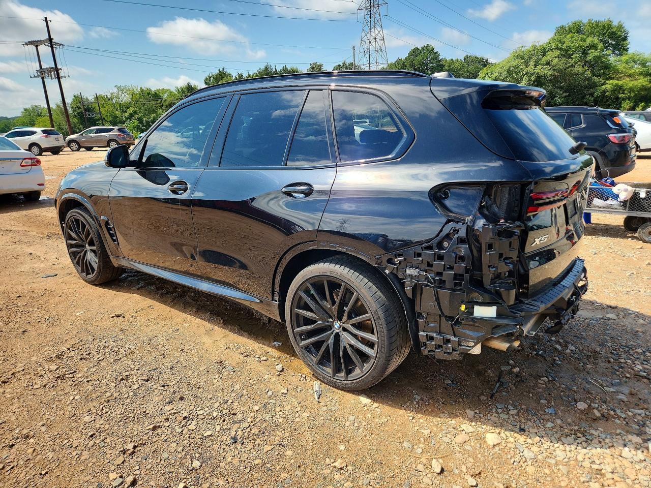 2025 BMW X5 - Image 2