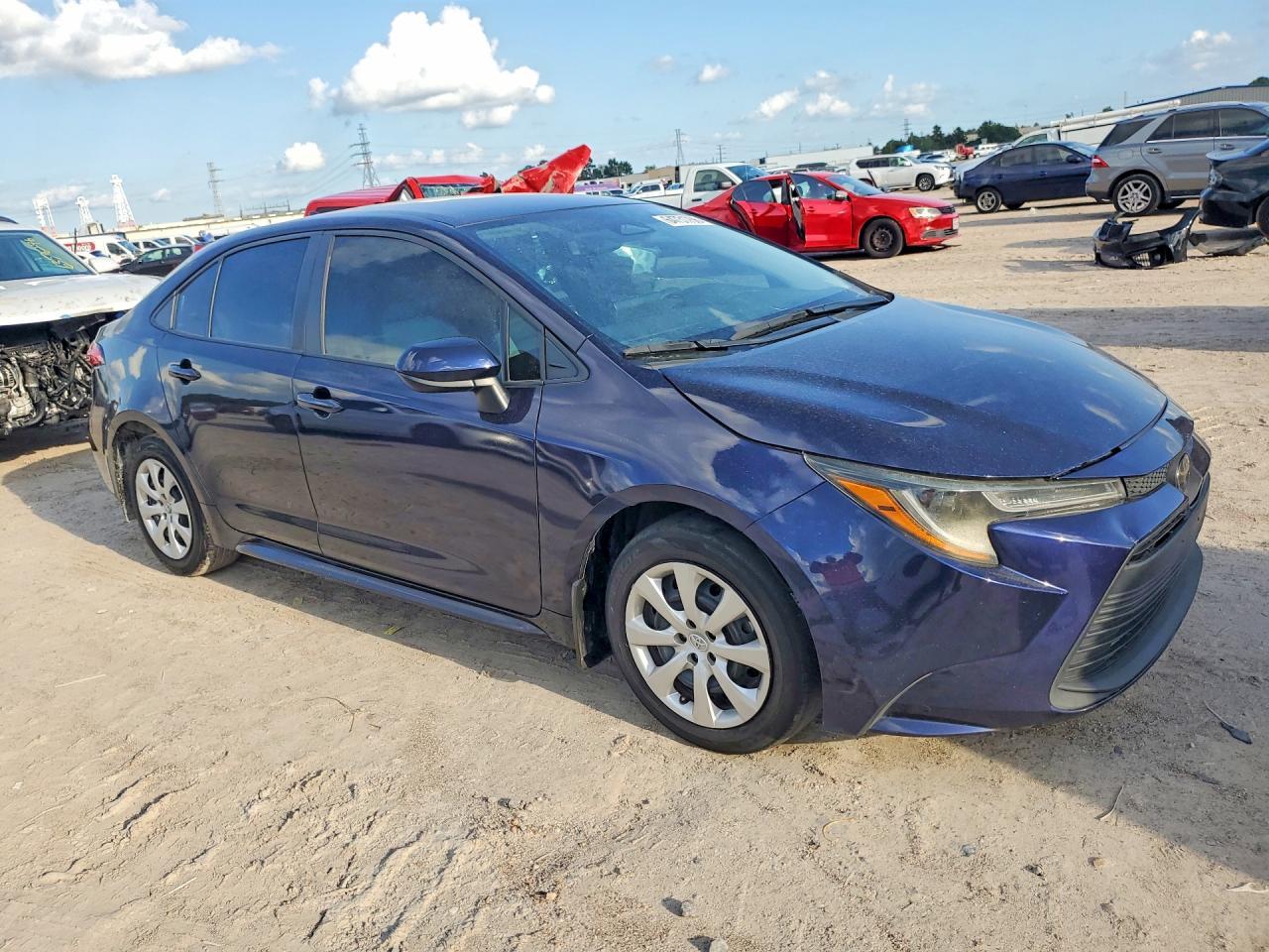 2025 Toyota Corolla Le - Фото 4
