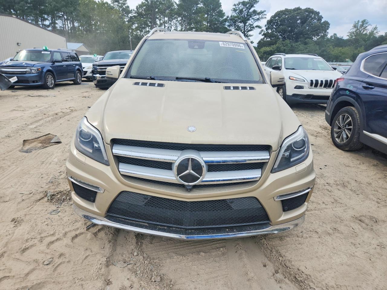 2013 Mercedes-Benz Gl 550 4Matic - Image 5