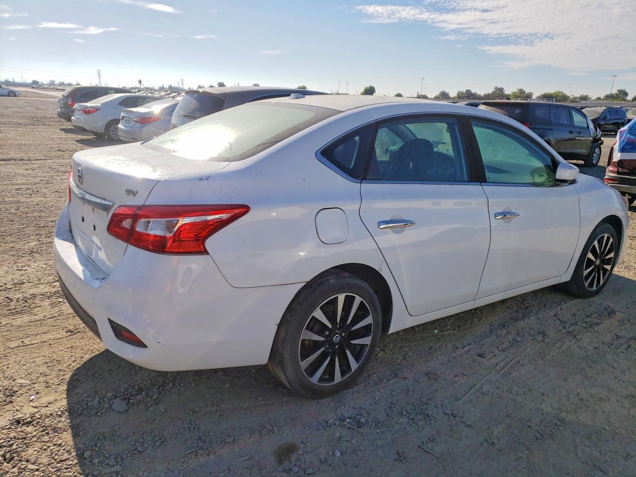 2017 Nissan Sentra Sv - Фото 3