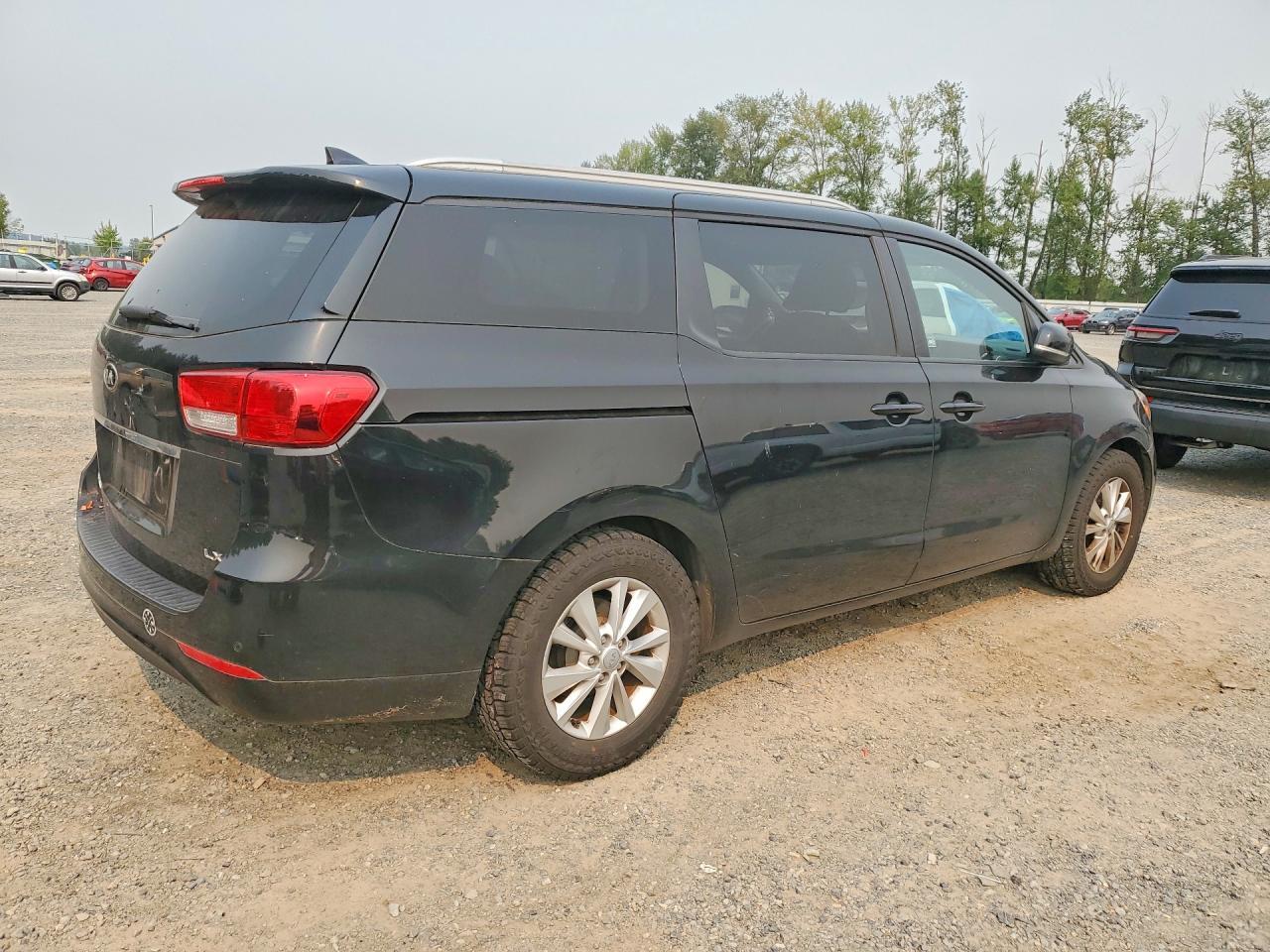 2015 Kia Sedona Lx - Фото 3