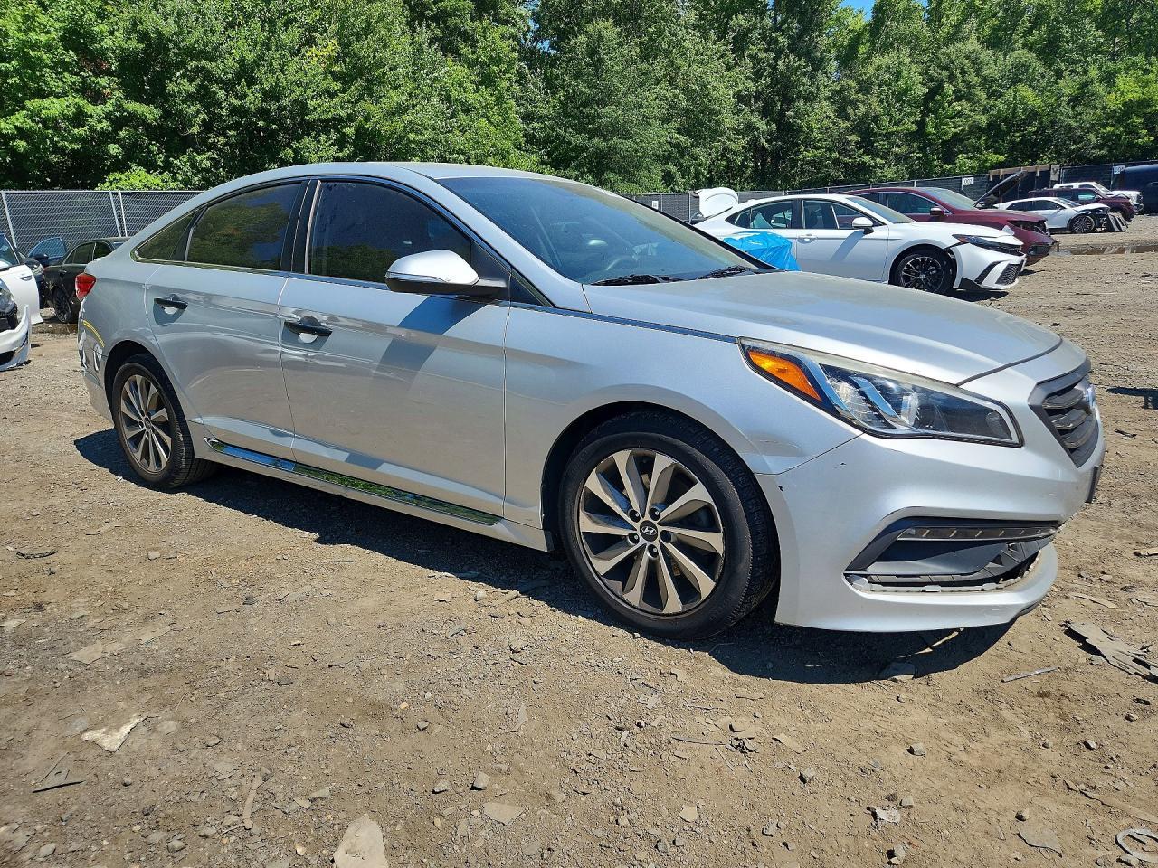 2015 Hyundai Sonata Sport - Image 4