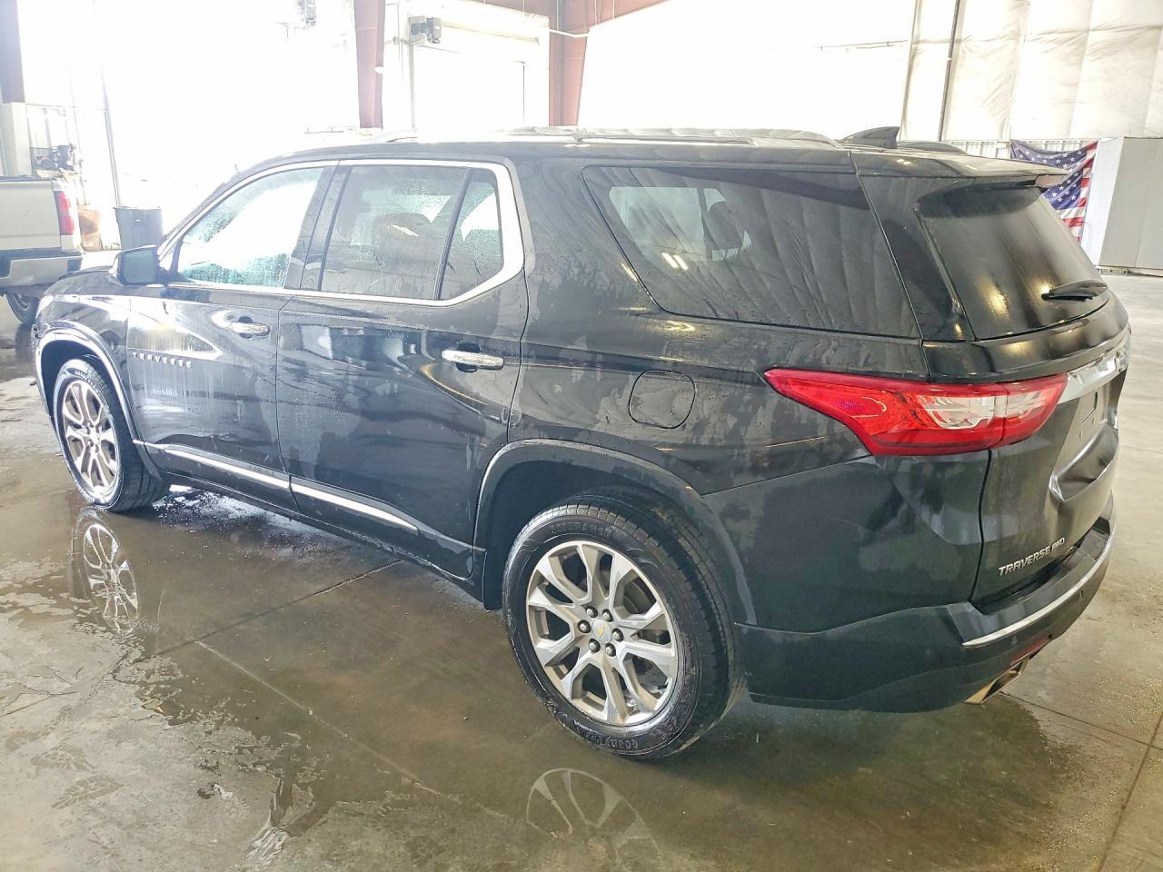 2018 Chevrolet Traverse Premier - Фото 2