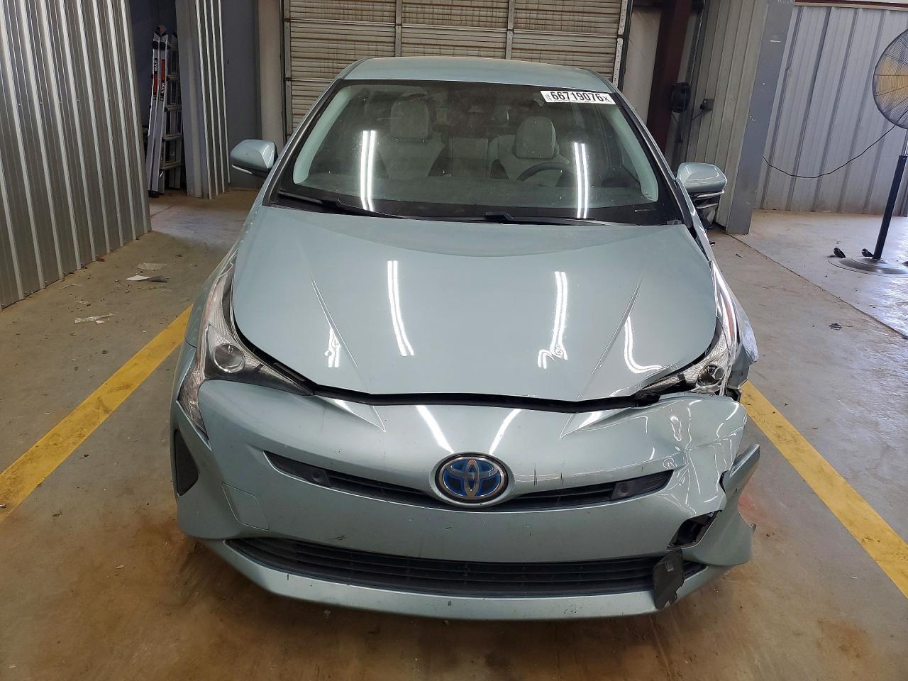 2018 Toyota Prius Four - Фото 5