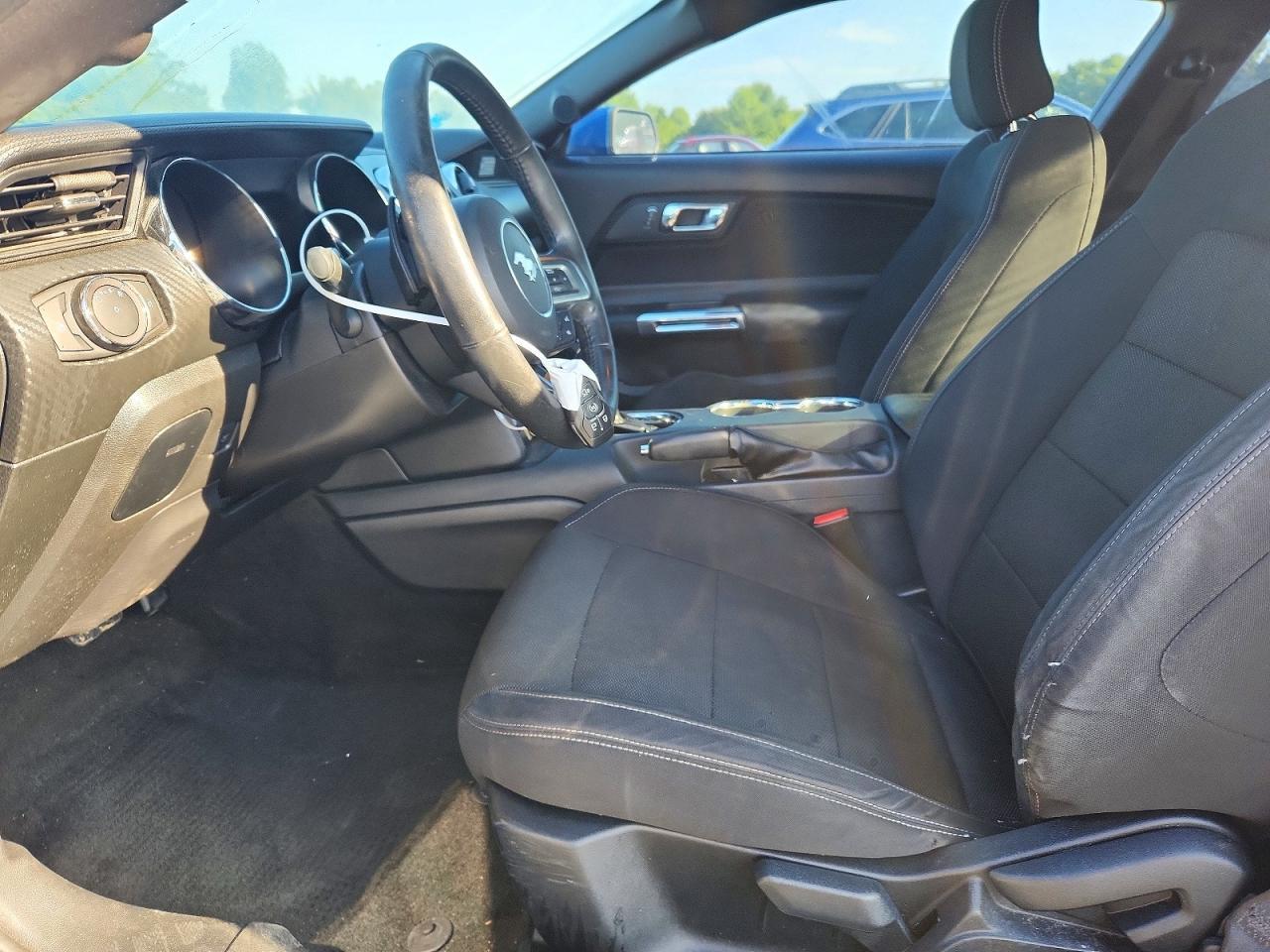 2017 Ford Mustang - Image 7