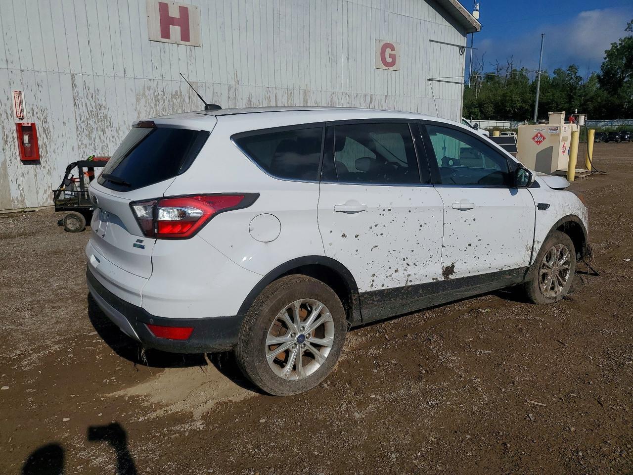 2017 Ford Escape Se - Фото 3
