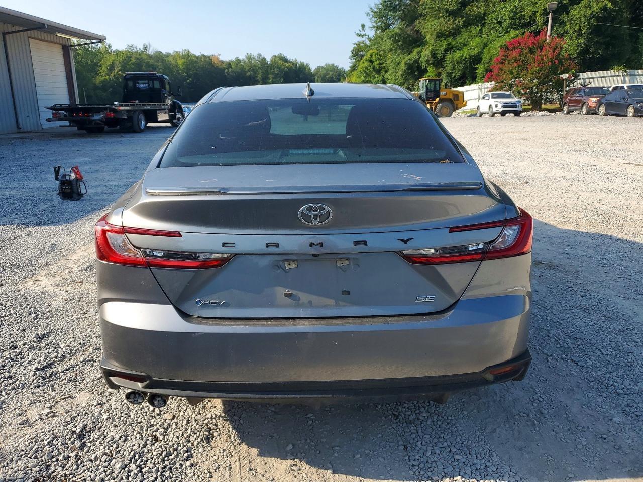 2025 Toyota Camry Se - Image 6