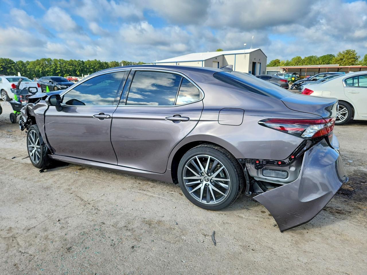 2024 Toyota Camry Xle - Image 2
