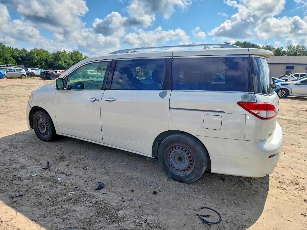 2012 Nissan Quest 3.5 S - Image 2