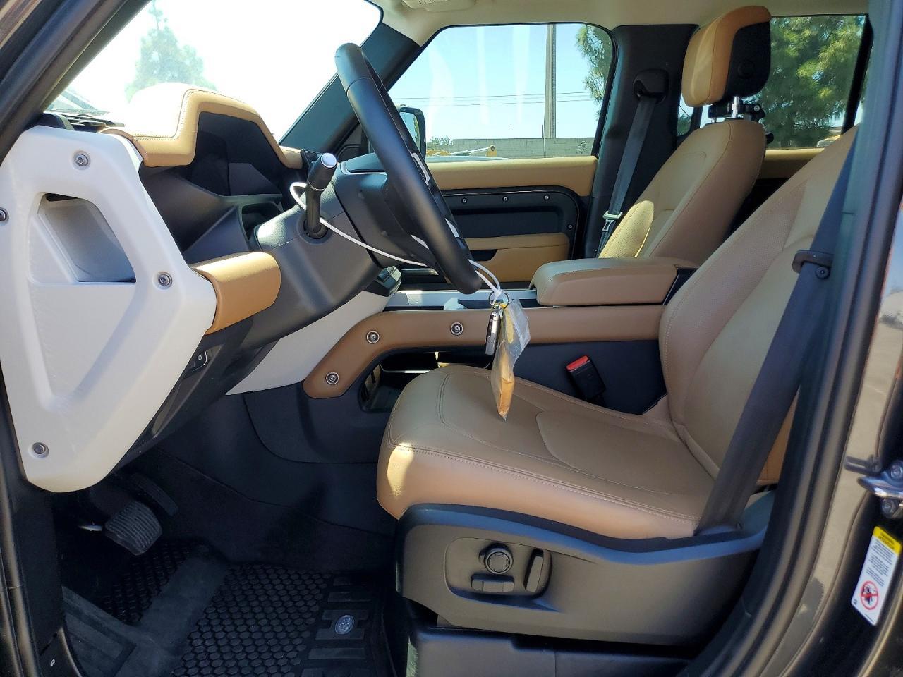 2025 Land Rover Defender 110 X-Dynamic Se - Фото 7