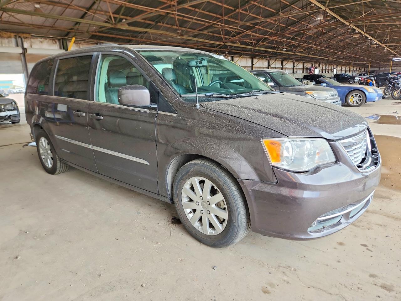 2015 Chrysler Town & Country Touring - Фото 4