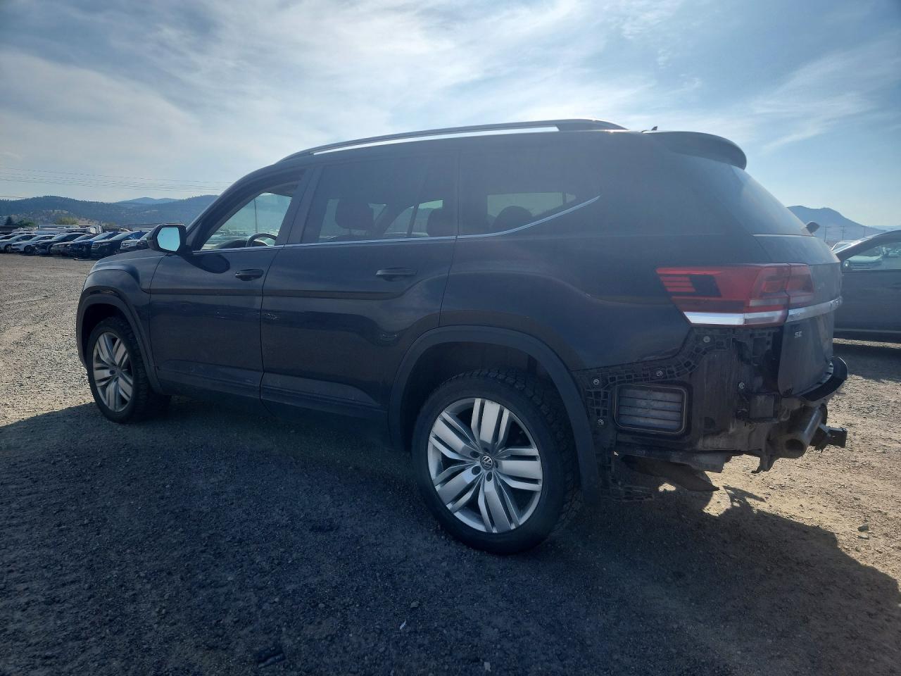 2019 Volkswagen Atlas Se - Image 2