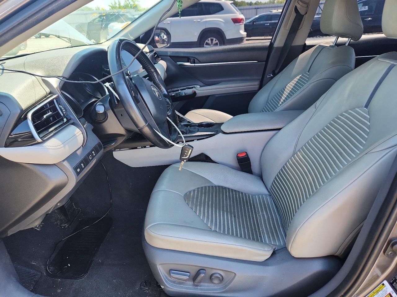 2021 Toyota Camry Se - Фото 7
