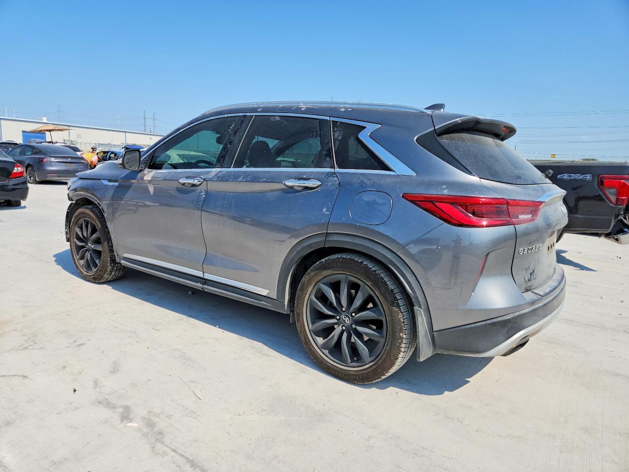 2019 Infiniti Qx50 Luxe - Image 2