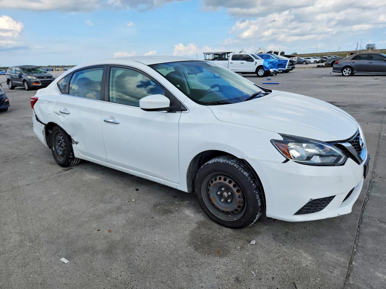 2018 Nissan Sentra S - Фото 4