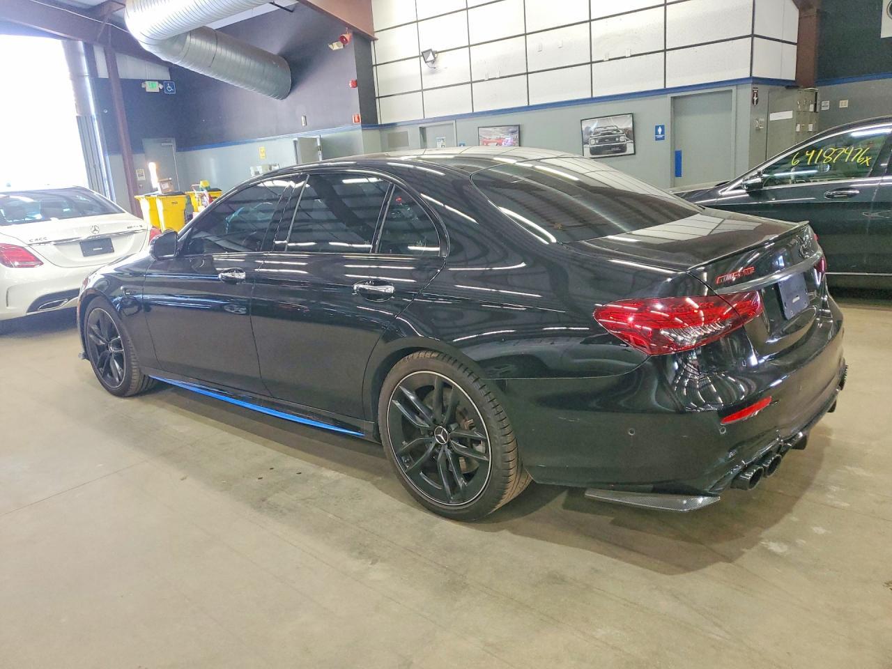2022 Mercedes-Benz E Amg 53 4Matic - Image 2