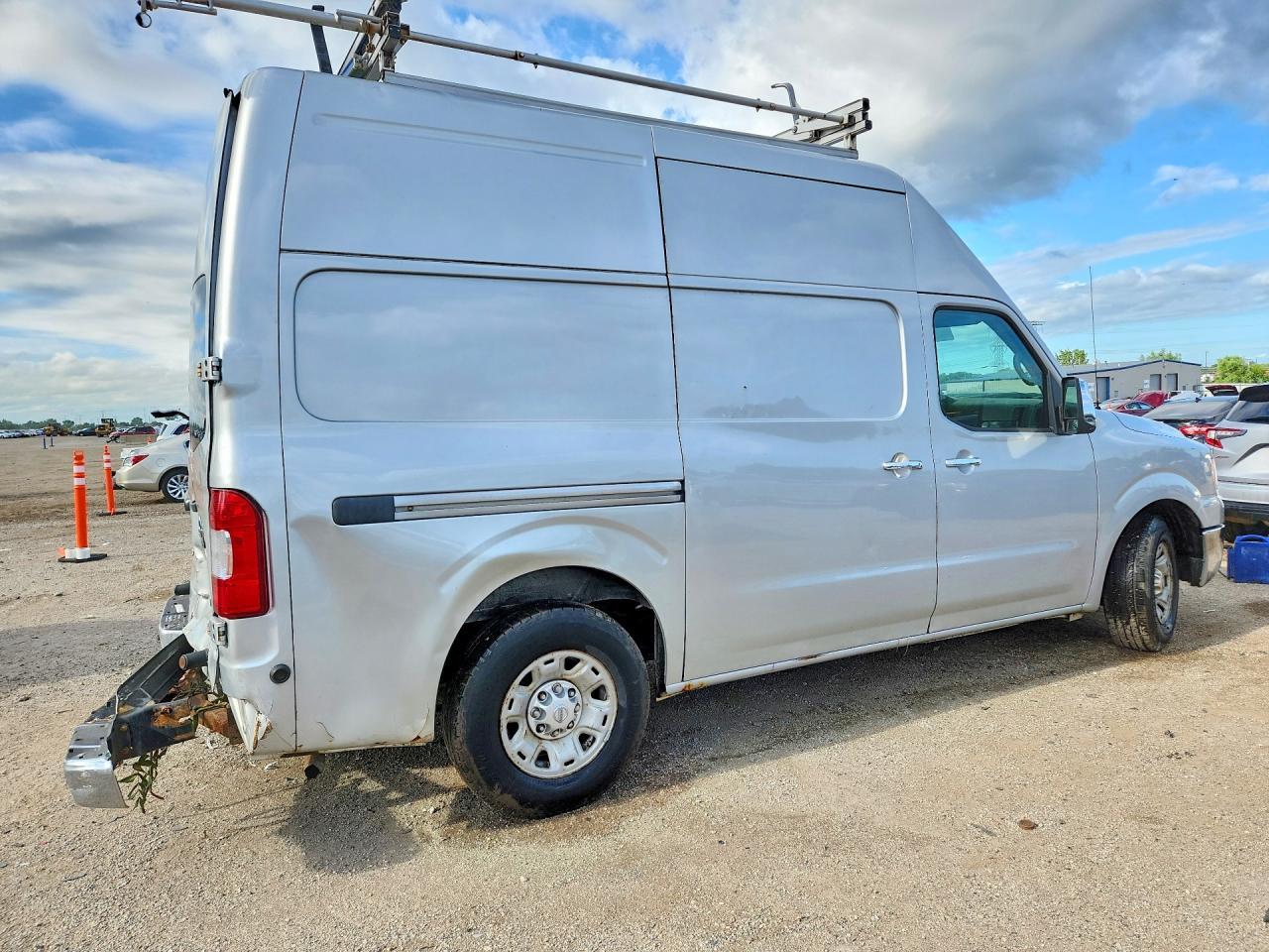 2012 Nissan Nv 2500 Hd S - Image 3