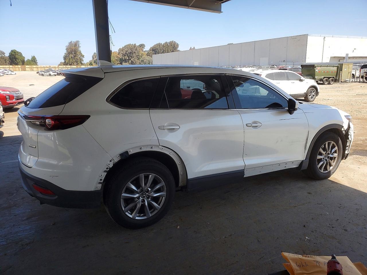2018 Mazda Cx-9 Touring - Image 3