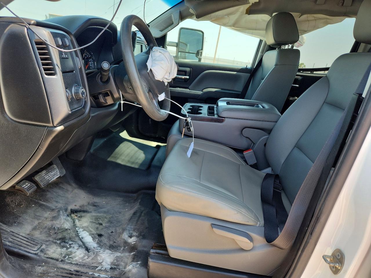 2019 Chevrolet Silverado C2500 Heavy Duty - Фото 7