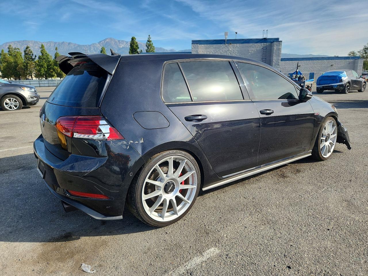 2018 Volkswagen Gti S/Se - Image 3