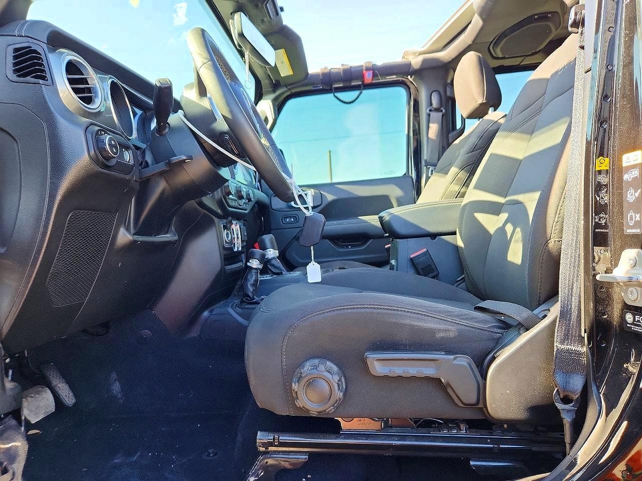 2023 Jeep Gladiator Overland - Image 7