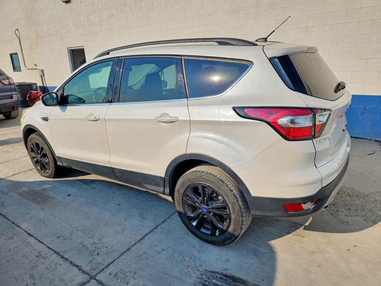 2018 Ford Escape Se - Фото 2