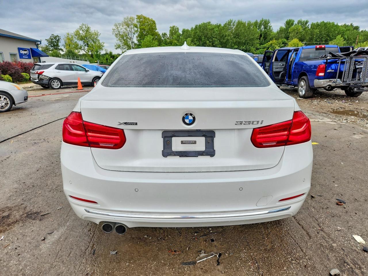 2018 BMW 330 Xi - Фото 6