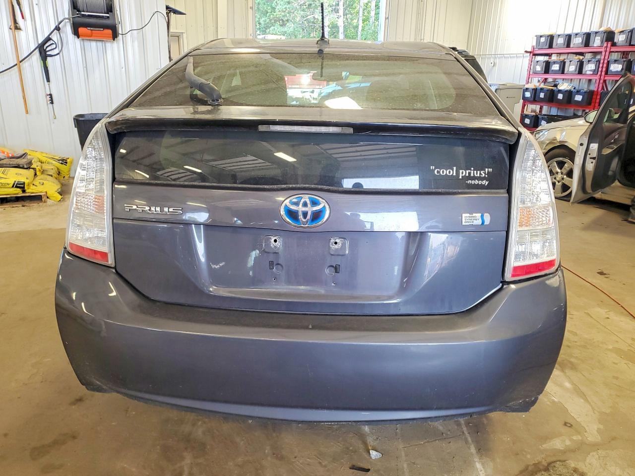 2011 Toyota Prius Three - Image 6