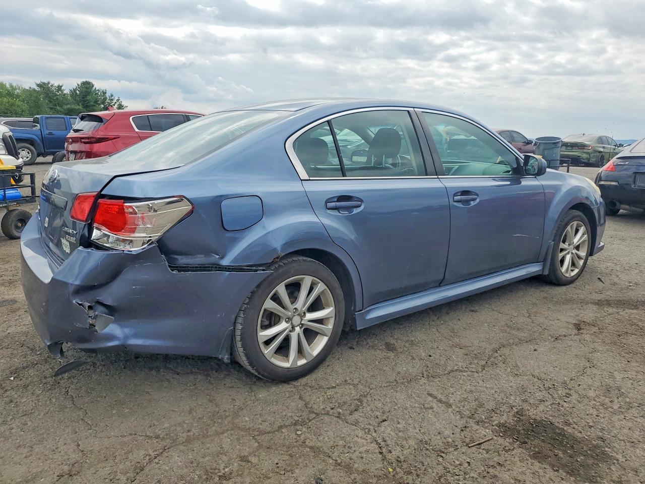 2013 Subaru Legacy 2.5I Premium - Фото 3