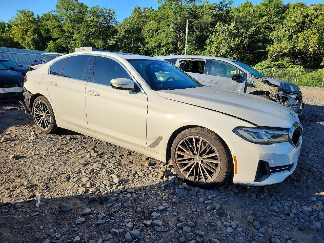 2021 BMW 530 Xi - Фото 4