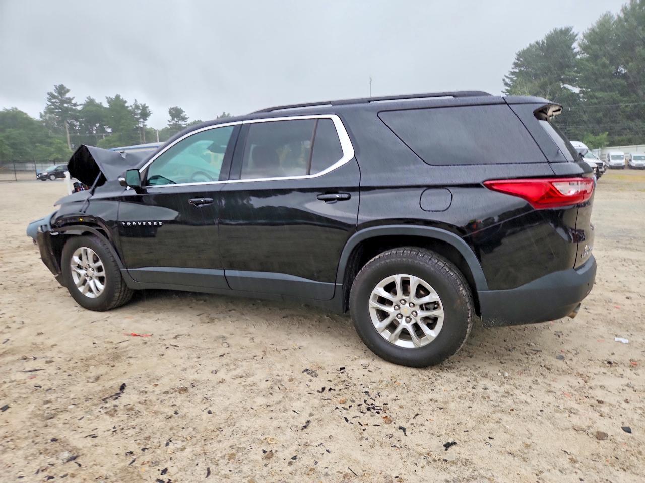 2021 Chevrolet Traverse Lt - Фото 2