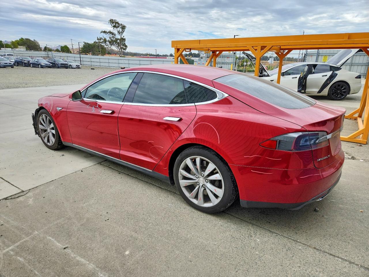 2014 Tesla Model S - Фото 2