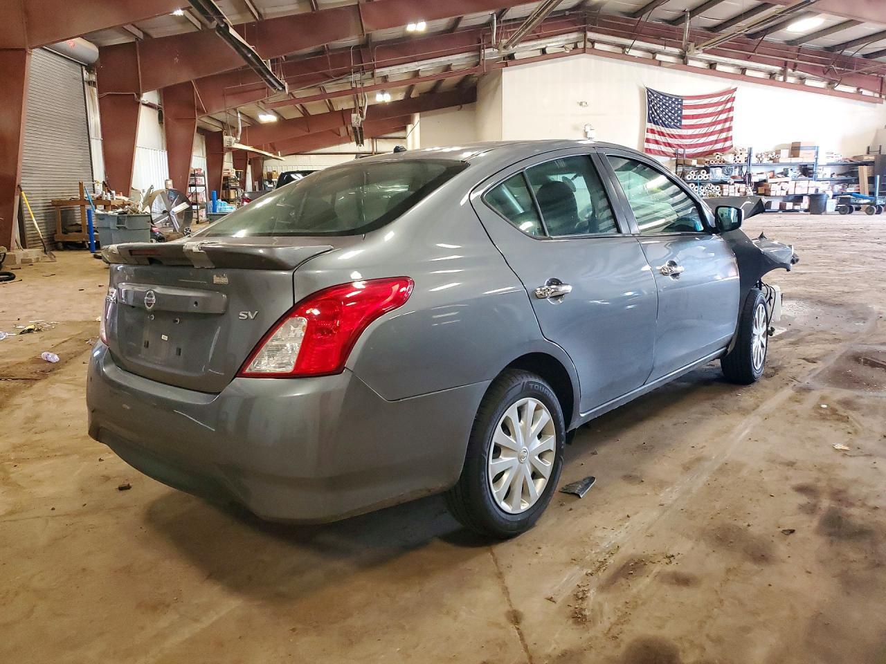 2019 Nissan Versa Sv - Фото 3
