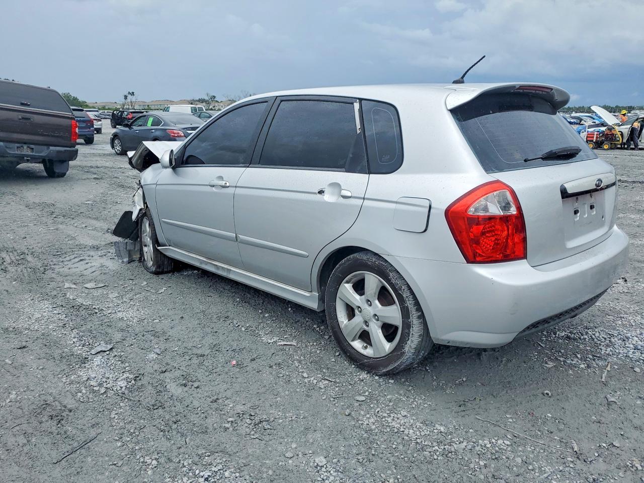 2009 Kia Spectra Spectra5 Sx - Image 2