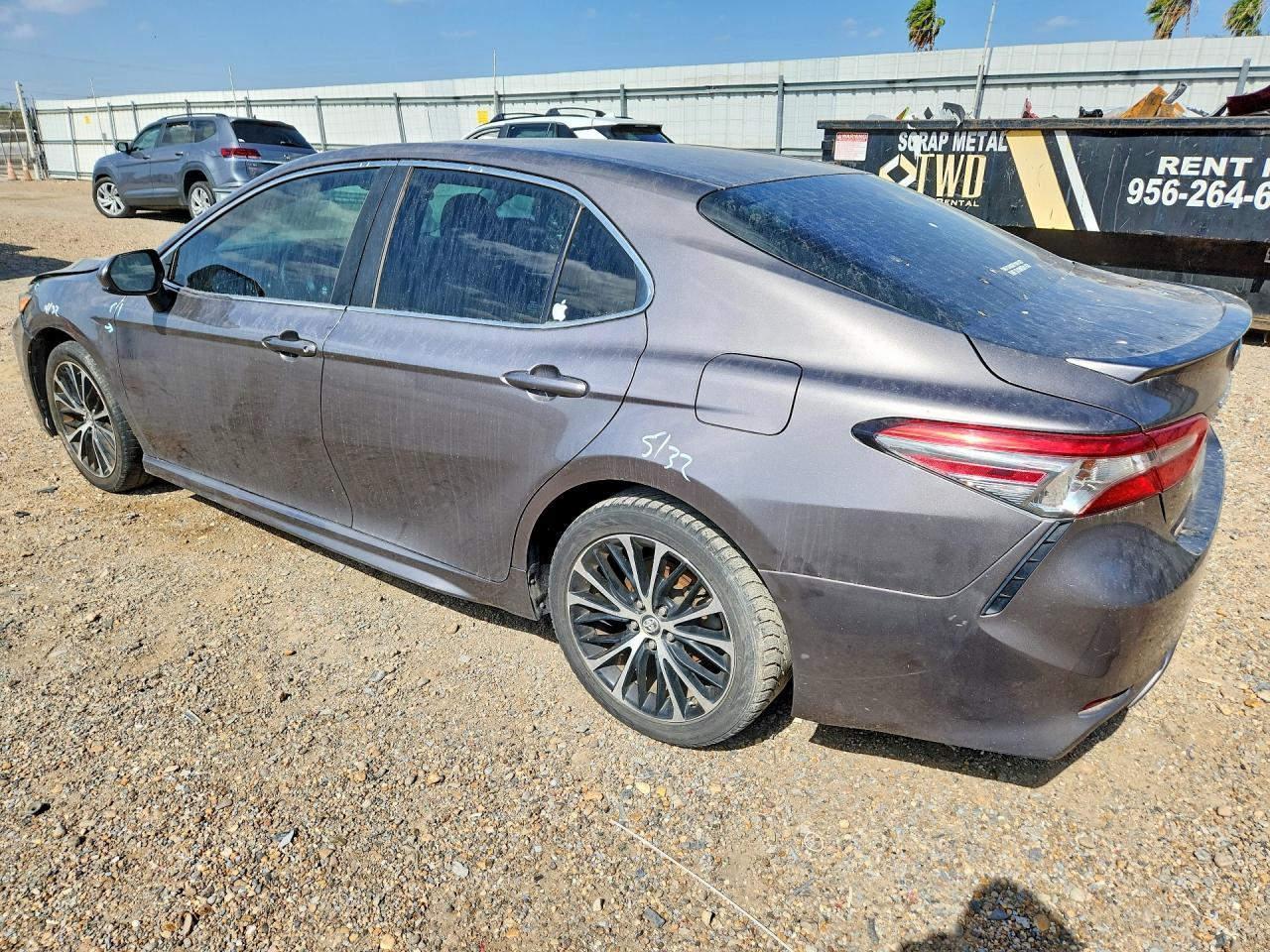 2018 Toyota Camry Se - Image 2