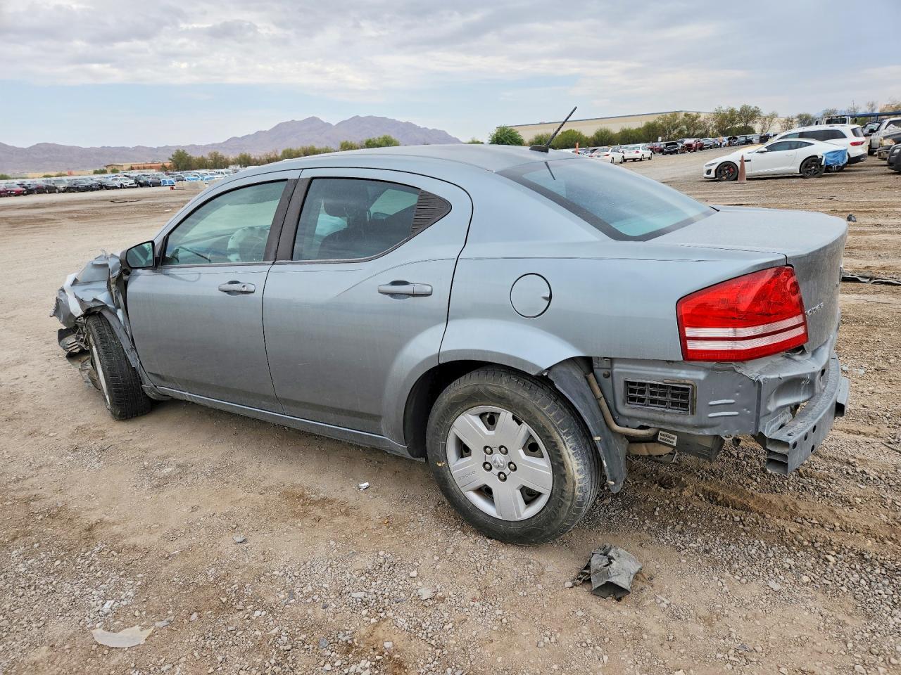 2010 Dodge Avenger Sxt - Фото 2