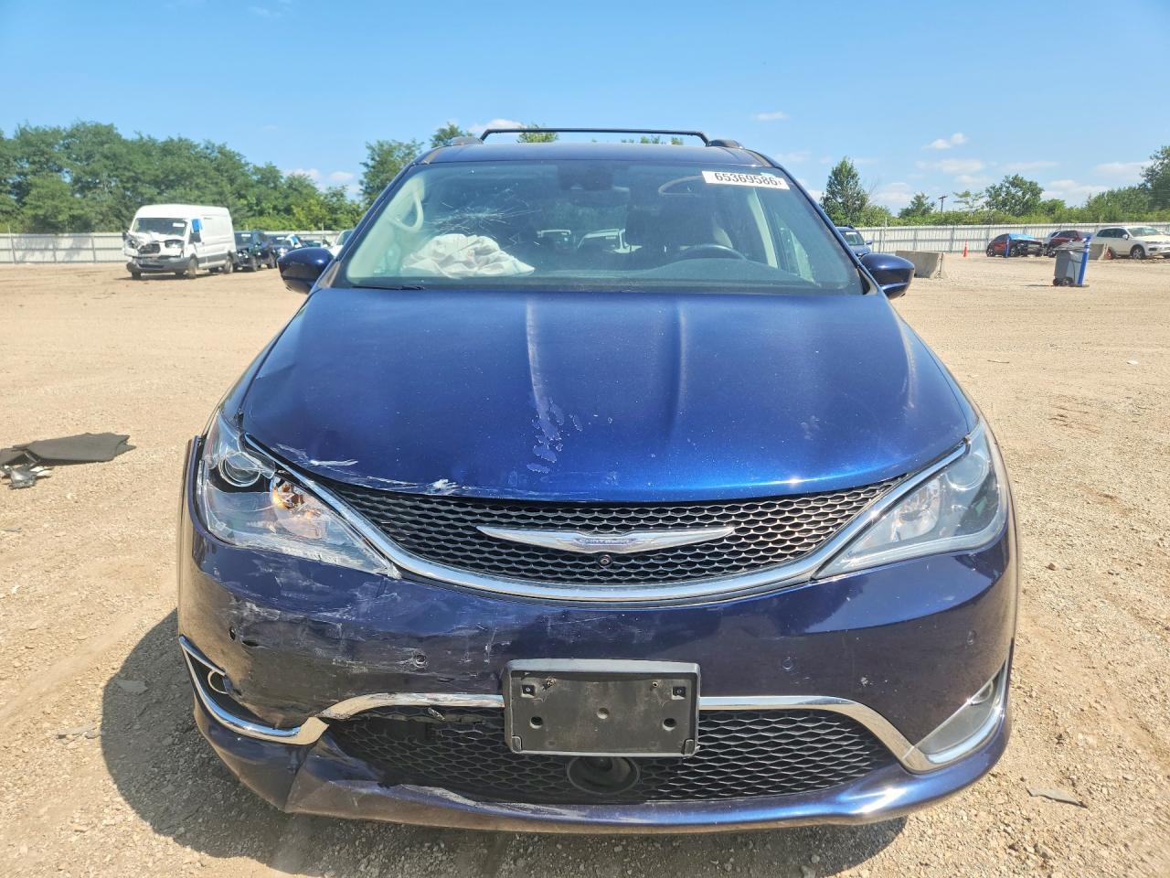 2017 Chrysler Pacifica Touring L Plus - Фото 5