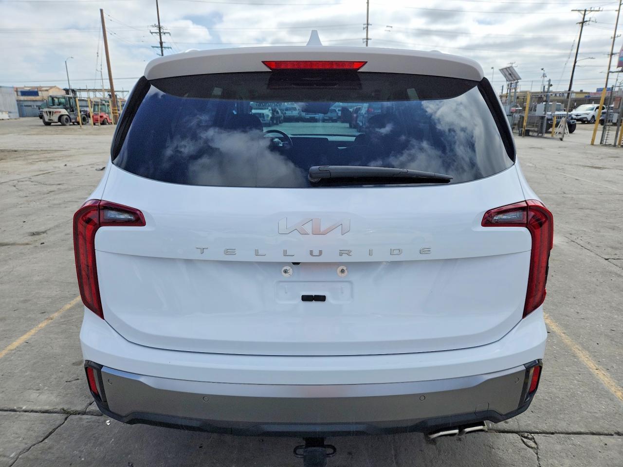2024 Kia Telluride S - Image 6