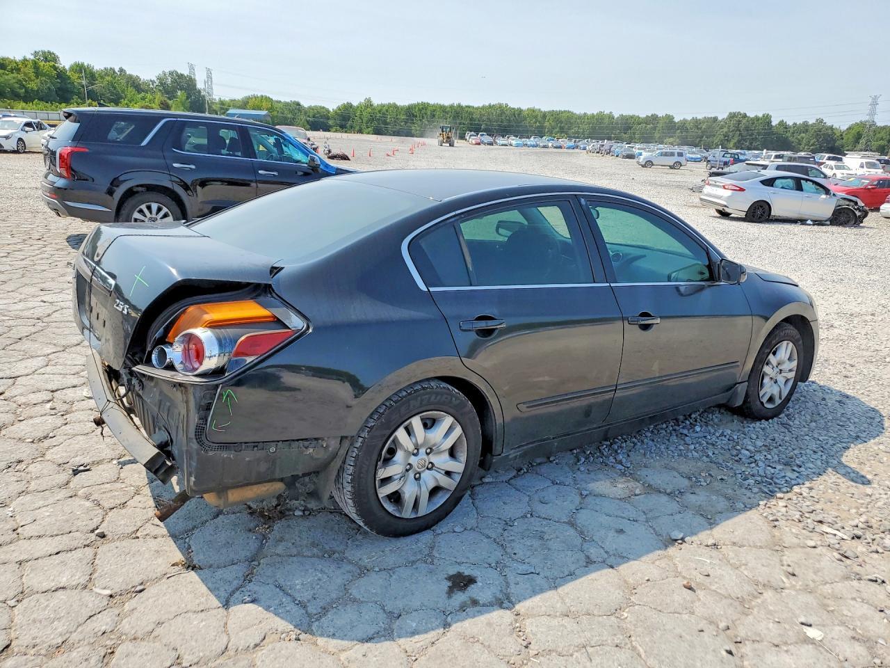 2009 Niss Altima - Фото 3