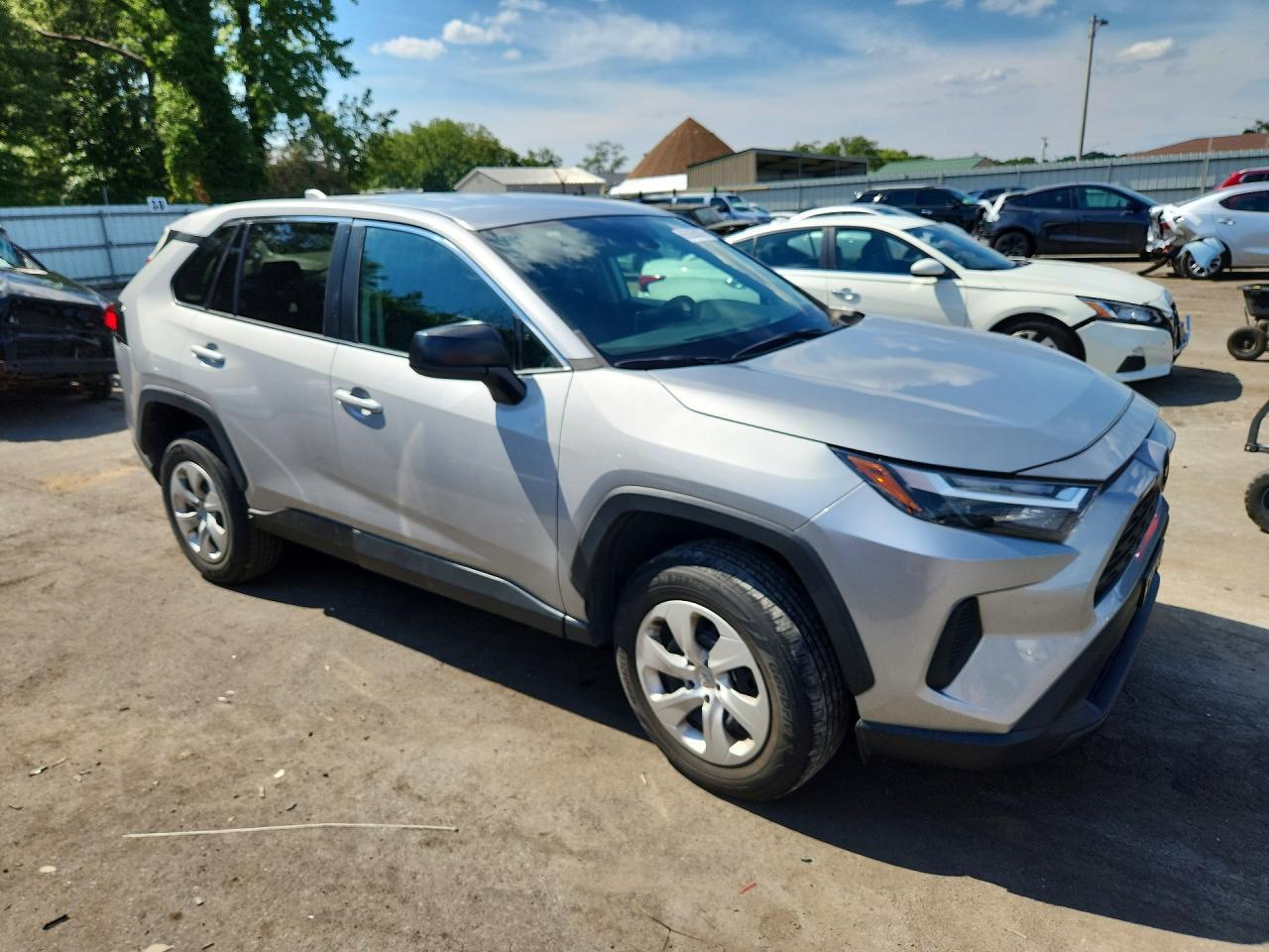 2023 Toyota Rav4 Le - Фото 4